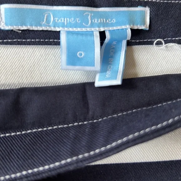 Draper James Navy & White Striped Mini Skirt. Size 0 - Picture 6 of 6
